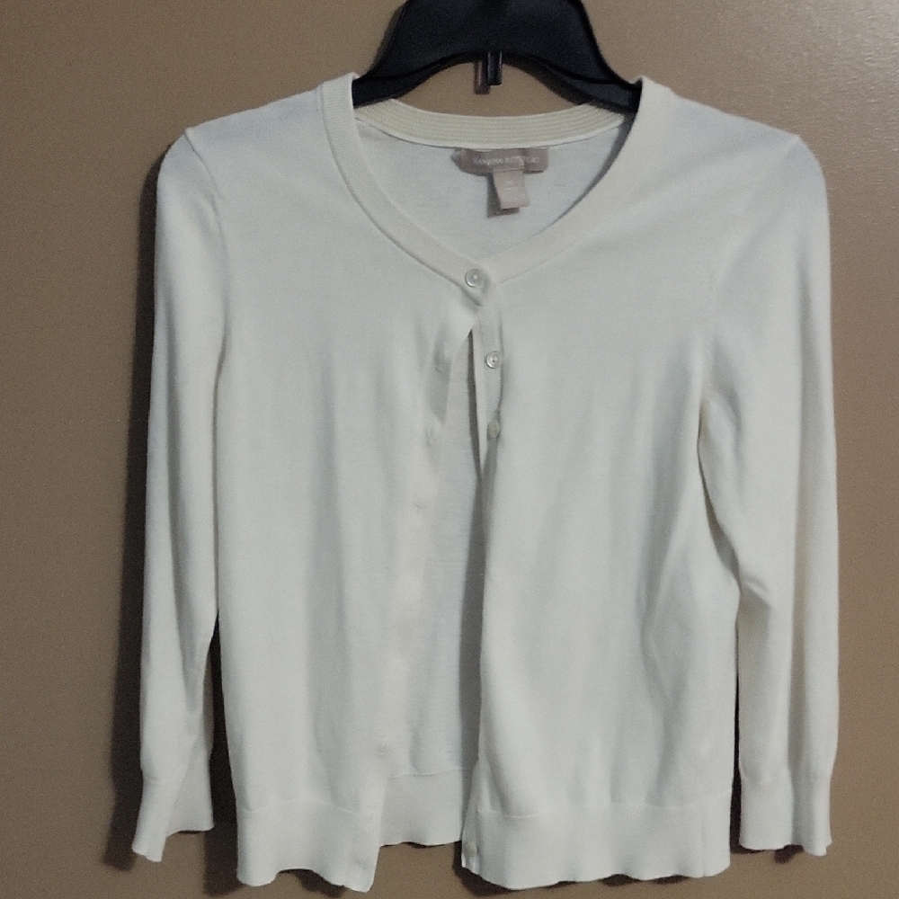 Banana Republic Cream Cardigan with Lightweight Knit